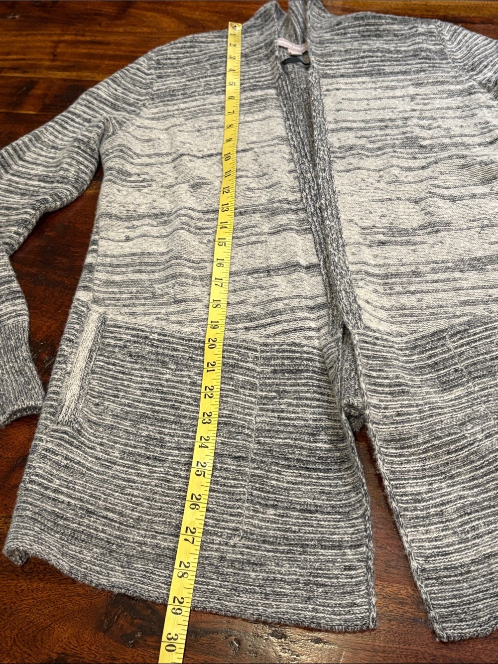Banana Republic Merino Wool Blend Heather Grey Knit Cardigan Sweater size XS - Picture 12 of 14